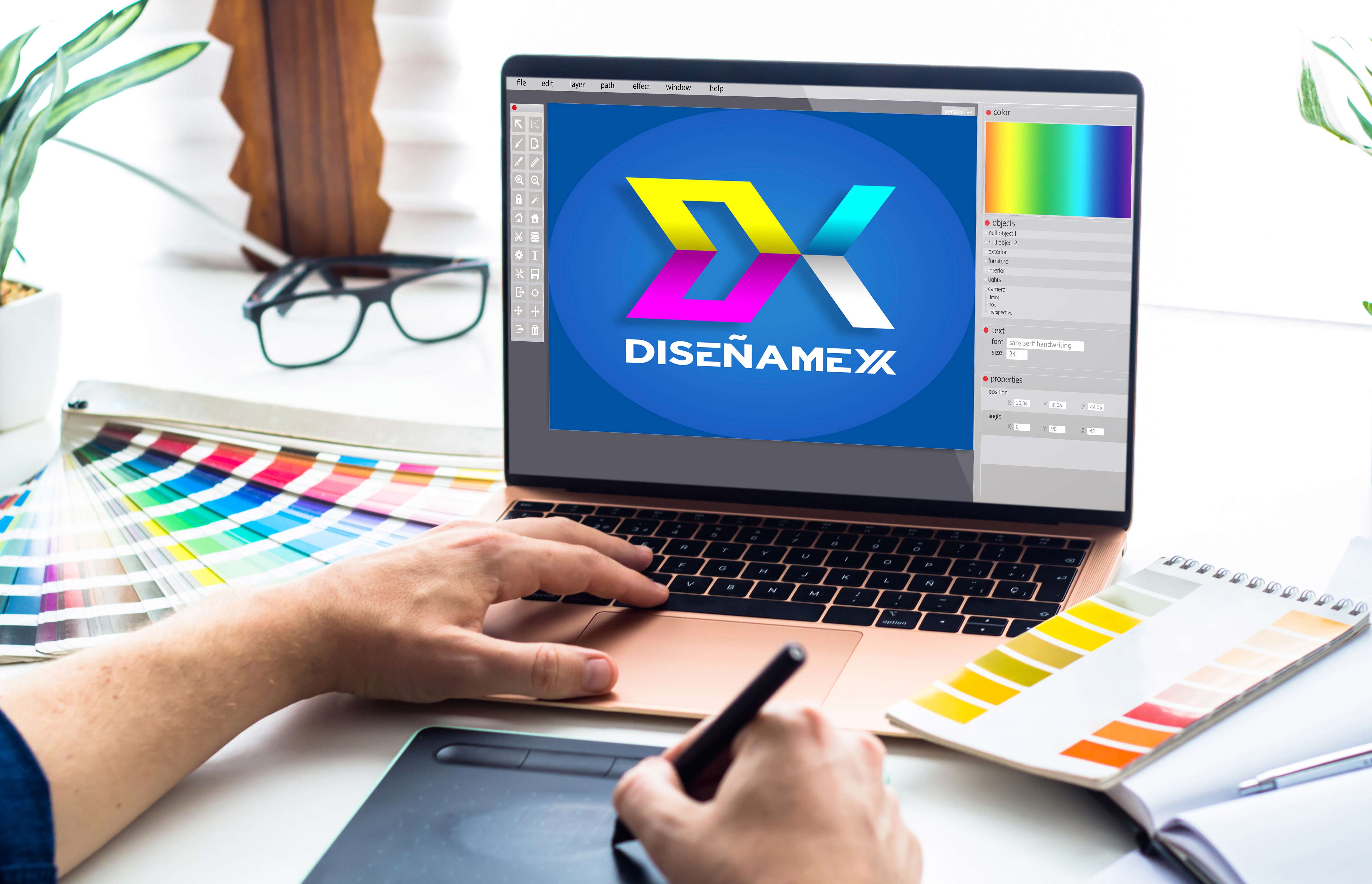 Logotipo de DISEÑAMEX en una computadora referenciando al branding